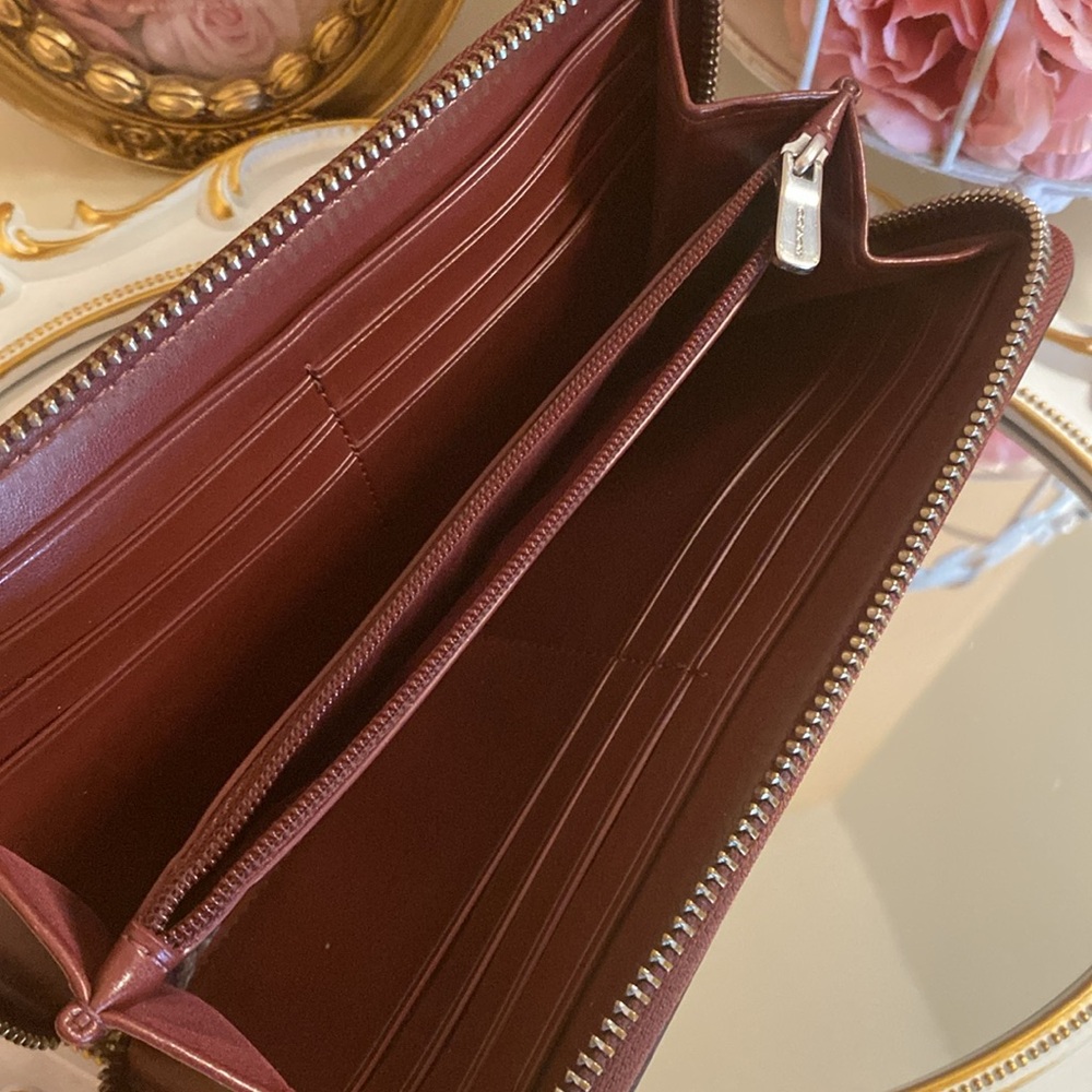 Coach Wallet - Picture 4 of 4